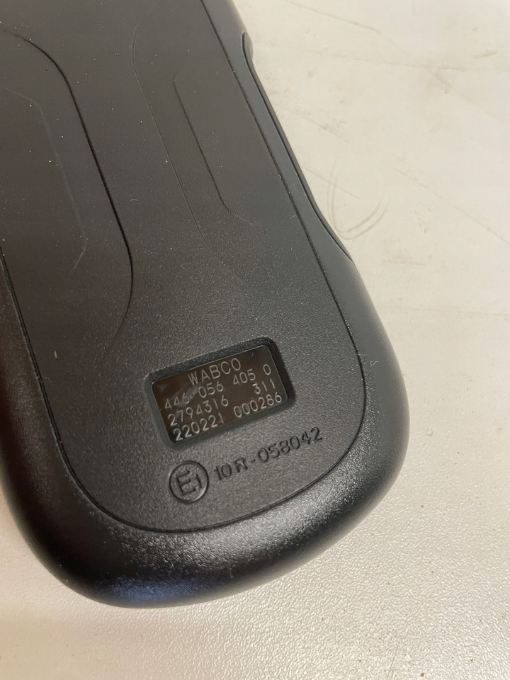 SCANIA R S PILOT PANEL STEROWANIE PODUSZEK ZAWIESZENIA WABCO NOWY4460564050 - Painel de instrumentos por Camião: foto 4 SCANIA R S PILOT PANEL STEROWANIE PODUSZEK ZAWIESZENIA WABCO NOWY4460564050 - Painel de instrumentos por Camião: foto 4