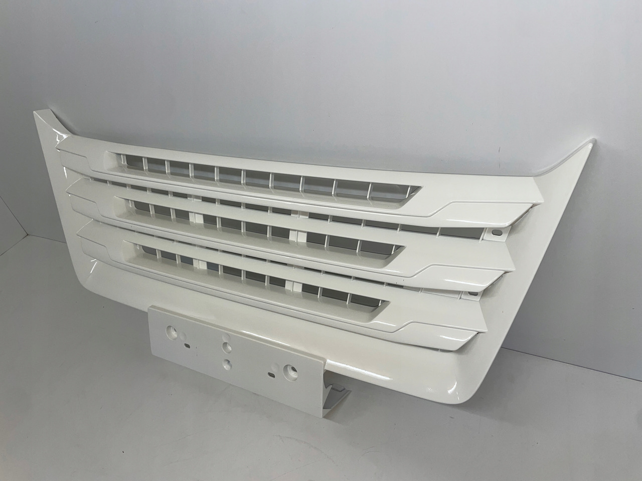 ŚRODKOWY GRILL ZDERZAKA MAN TGX TG3 TGX 3 ATRAPA 81416146085 - Grade radiador por Camião: foto 3 ŚRODKOWY GRILL ZDERZAKA MAN TGX TG3 TGX 3 ATRAPA 81416146085 - Grade radiador por Camião: foto 3