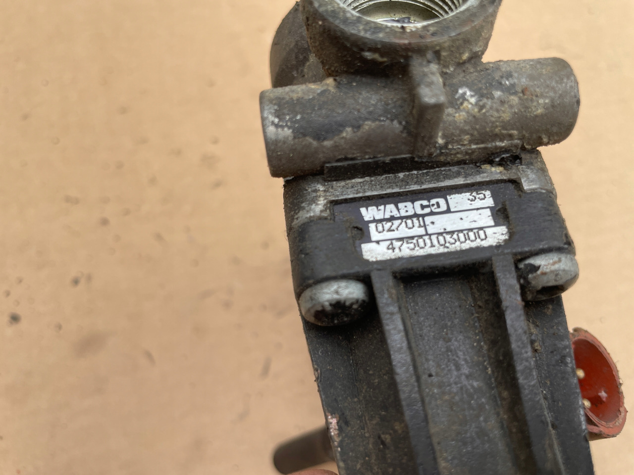 ZAWÓR REDUKCUJNY REDUKTOR CIŚNIENIA MAN TGA TGX TGS 4750103000 - Suspensão a ar por Camião: foto 3 ZAWÓR REDUKCUJNY REDUKTOR CIŚNIENIA MAN TGA TGX TGS 4750103000 - Suspensão a ar por Camião: foto 3