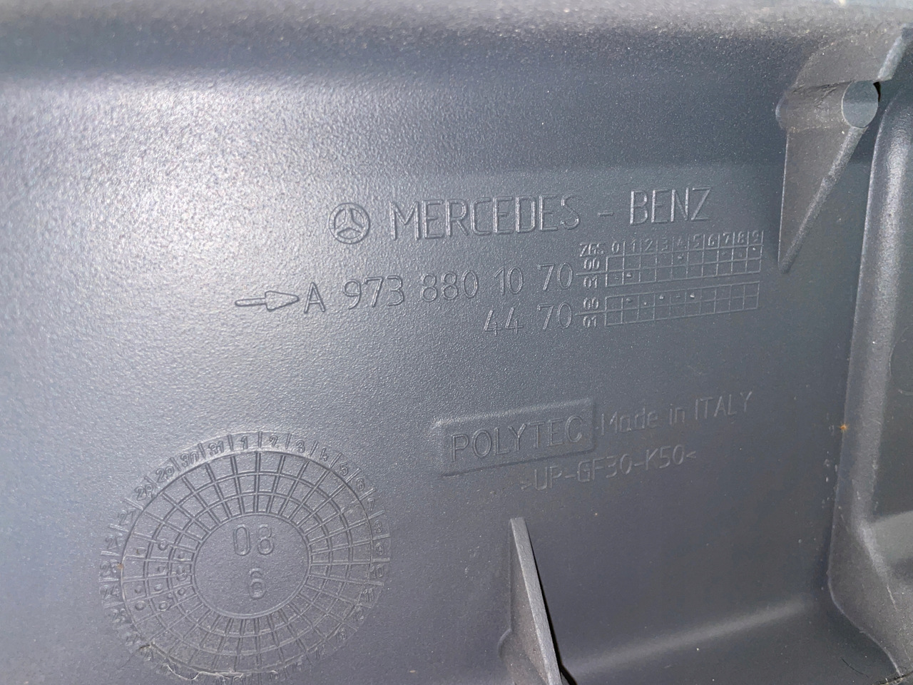 ZDERZAK MERCEDES ATEGO ŚRODEK ZDERZAKA A 97388041070 - Para-choque por Camião: foto 3 ZDERZAK MERCEDES ATEGO ŚRODEK ZDERZAKA A 97388041070 - Para-choque por Camião: foto 3