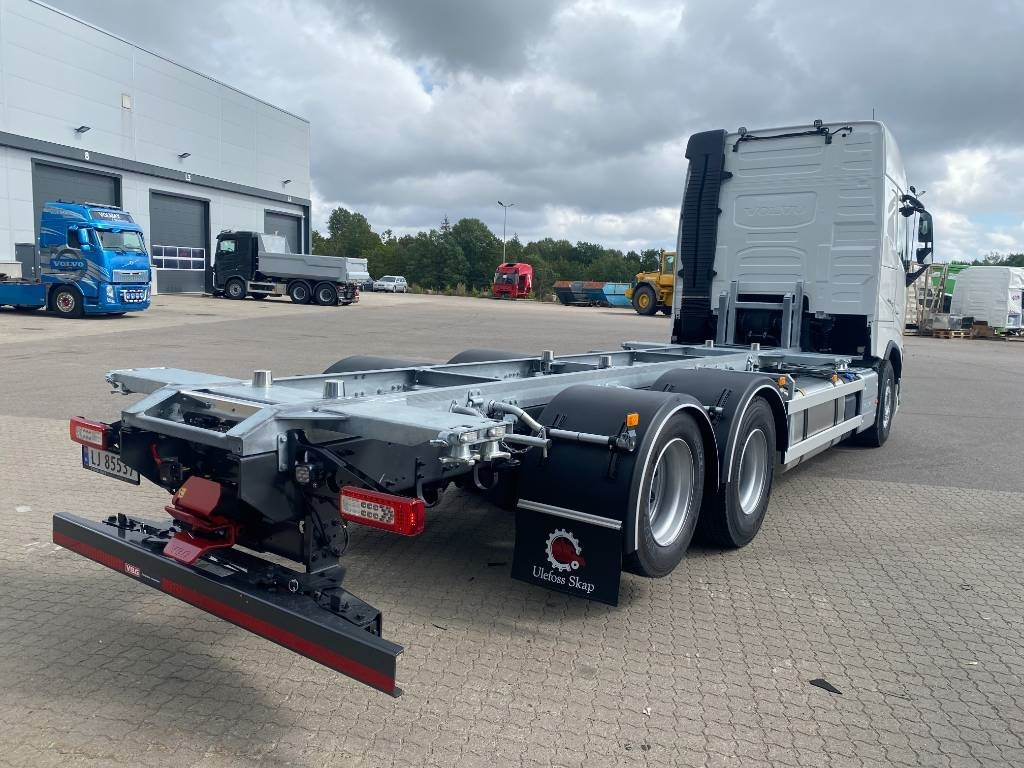 Volvo FH 540 - Camião transportador de contêineres/ Caixa móvel: foto 3 Volvo FH 540 - Camião transportador de contêineres/ Caixa móvel: foto 3