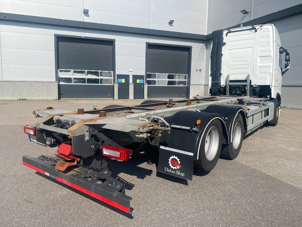 Volvo FH 540 - Camião transportador de contêineres/ Caixa móvel: foto 3 Volvo FH 540 - Camião transportador de contêineres/ Caixa móvel: foto 3