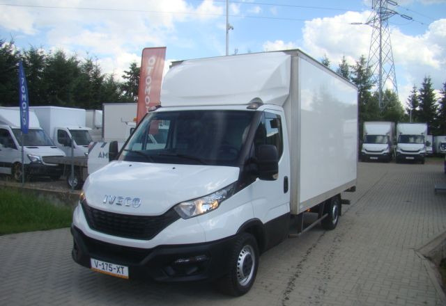 Iveco DAILY 35 S 16 3.0TDI WINDA 3.5T 4.20M - Carrinha de contentor: foto 1 Iveco DAILY 35 S 16 3.0TDI WINDA 3.5T 4.20M - Carrinha de contentor: foto 1