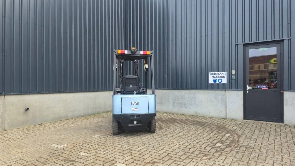 Royal E15 - Empilhadeira elétrica: foto 2 Royal E15 - Empilhadeira elétrica: foto 2