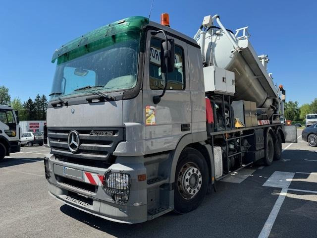 Mercedes Actros 2636 - Caminhão limpa fossa: foto 3 Mercedes Actros 2636 - Caminhão limpa fossa: foto 3