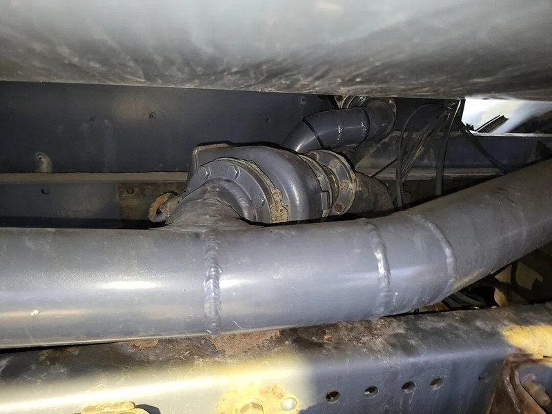 Caminhão tanque DAF CF 75.310: foto 10