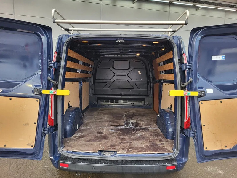 Ford - Furgão compacto: foto 5 Ford - Furgão compacto: foto 5