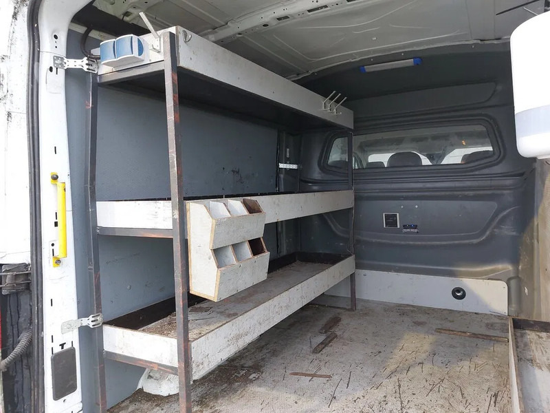 Ford Transit Clima Cruise Imperial Navi Parkingsensors Camera Towbar Euro6 2018 - Furgão: foto 5 Ford Transit Clima Cruise Imperial Navi Parkingsensors Camera Towbar Euro6 2018 - Furgão: foto 5