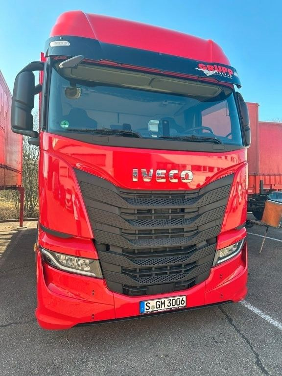 Iveco AS 260SY/FS CM - Camião transportador de contêineres/ Caixa móvel: foto 1 Iveco AS 260SY/FS CM - Camião transportador de contêineres/ Caixa móvel: foto 1