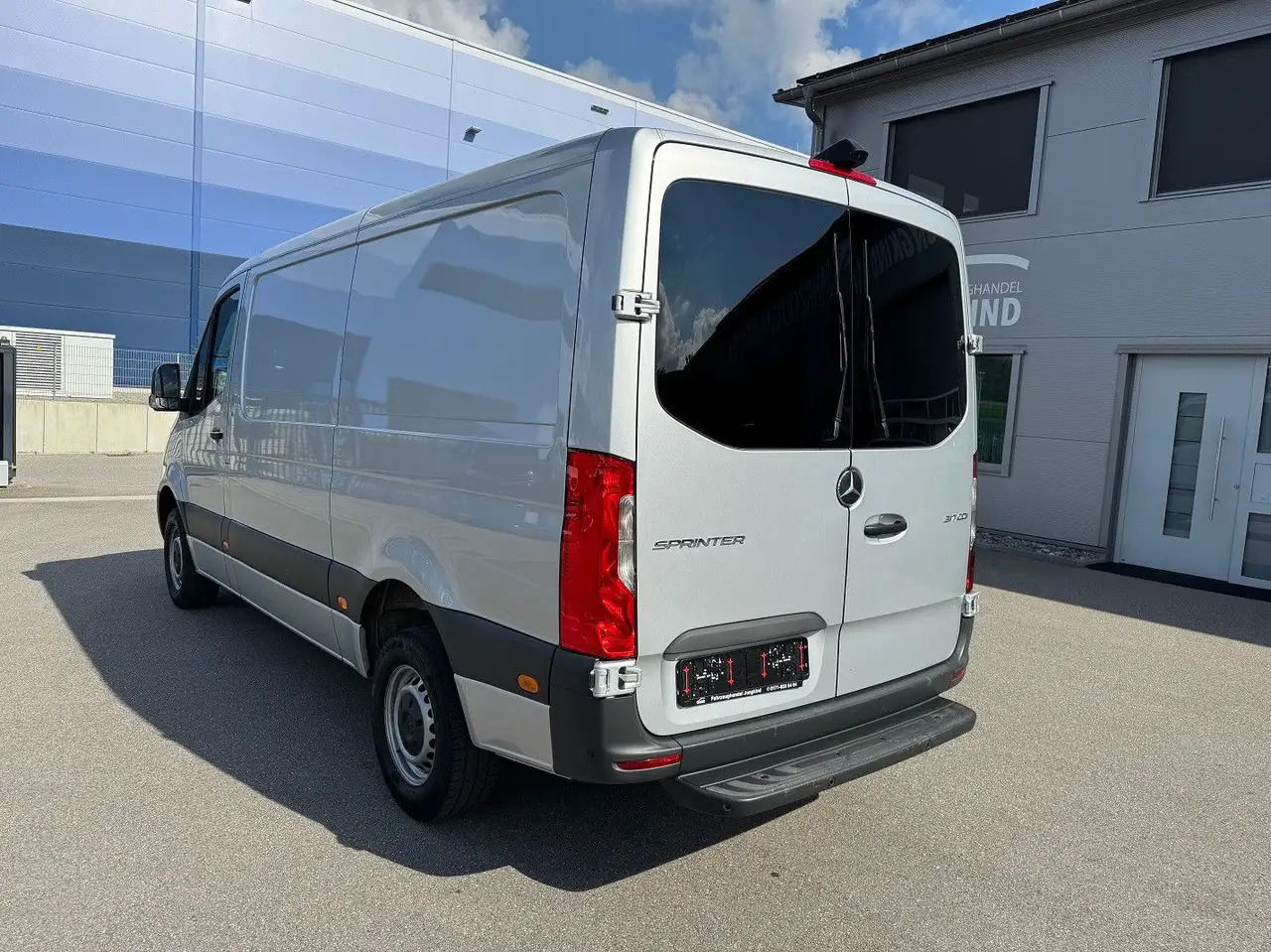 Mercedes-Benz Sprinter 317 CDI Lang Silber MBUX RWD Klima - Furgão: foto 5 Mercedes-Benz Sprinter 317 CDI Lang Silber MBUX RWD Klima - Furgão: foto 5