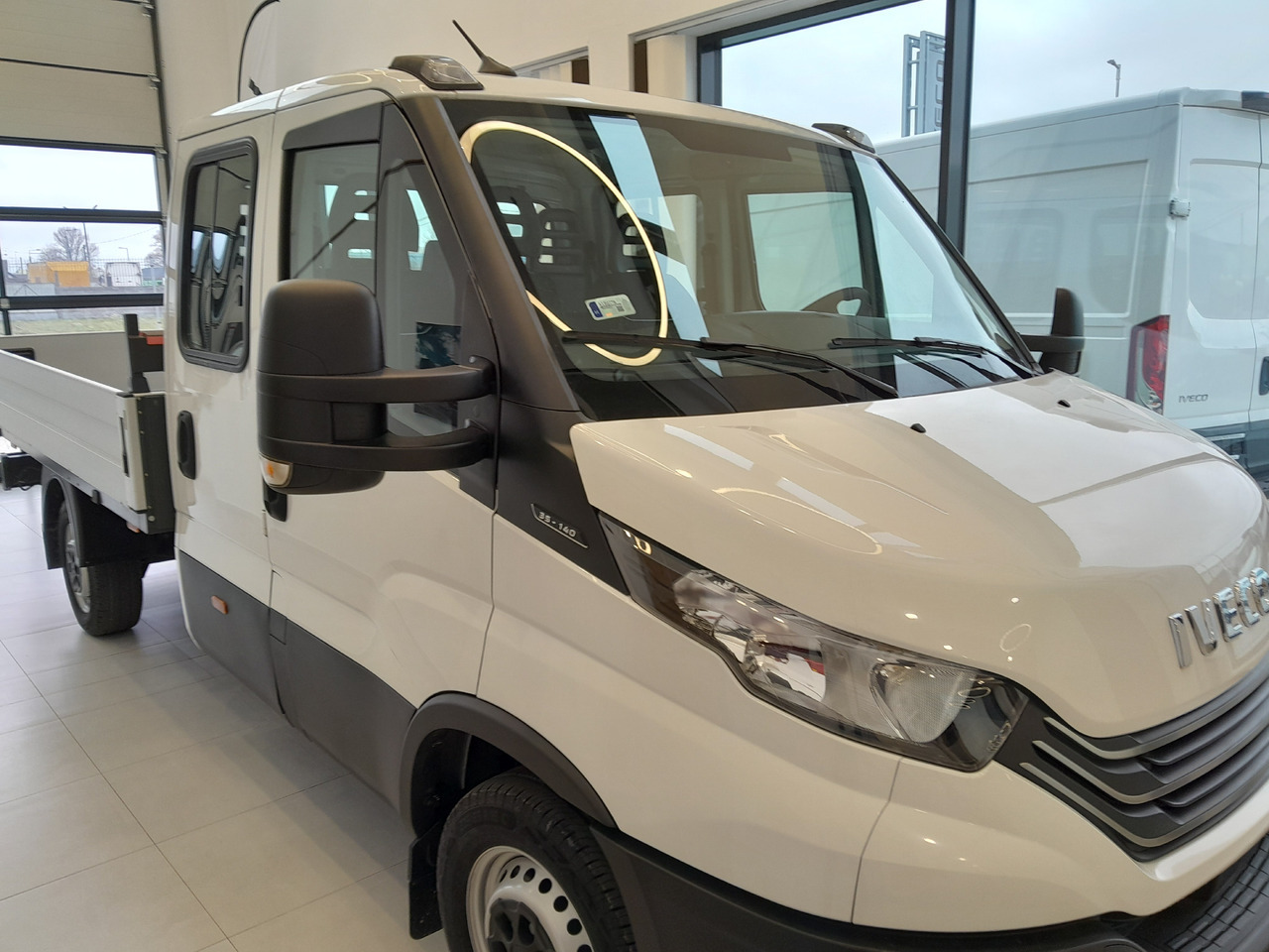 Iveco Daila 35 Daily C 18 H 3450 - Carrinha de caixa aberta: foto 2 Iveco Daila 35 Daily C 18 H 3450 - Carrinha de caixa aberta: foto 2