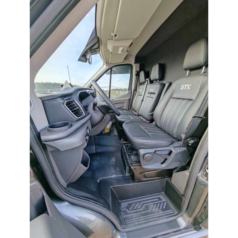 STX Ford Transit by Stephex - Camião de transporte de cavalos: foto 4 STX Ford Transit by Stephex - Camião de transporte de cavalos: foto 4