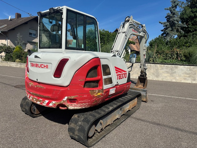 TAKEUCHI TB 370 - Mini escavadeira: foto 4 TAKEUCHI TB 370 - Mini escavadeira: foto 4