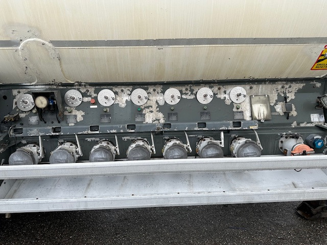 TRAILOR HYDROCARBURES 38000L - Semirreboque tanque: foto 5 TRAILOR HYDROCARBURES 38000L - Semirreboque tanque: foto 5