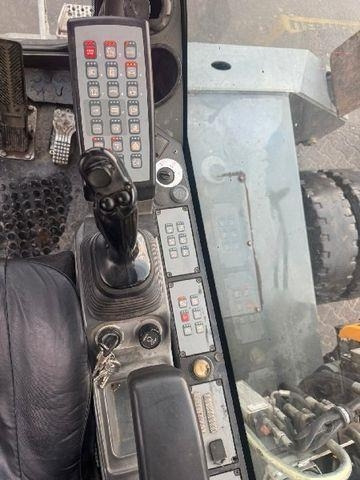 Liebherr LH26 - Escavadeira de rodas: foto 5 Liebherr LH26 - Escavadeira de rodas: foto 5