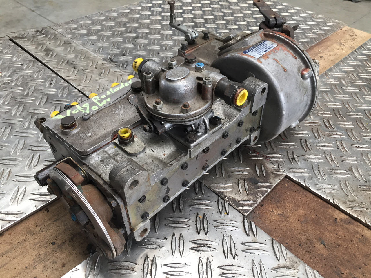 Gebrauchte Einspritzpumpe VOLVO Radlader, Typ : NNL6H80 / 359GRVWECI6 - Bomba de combustivel por Camião: foto 3 Gebrauchte Einspritzpumpe VOLVO Radlader, Typ : NNL6H80 / 359GRVWECI6 - Bomba de combustivel por Camião: foto 3