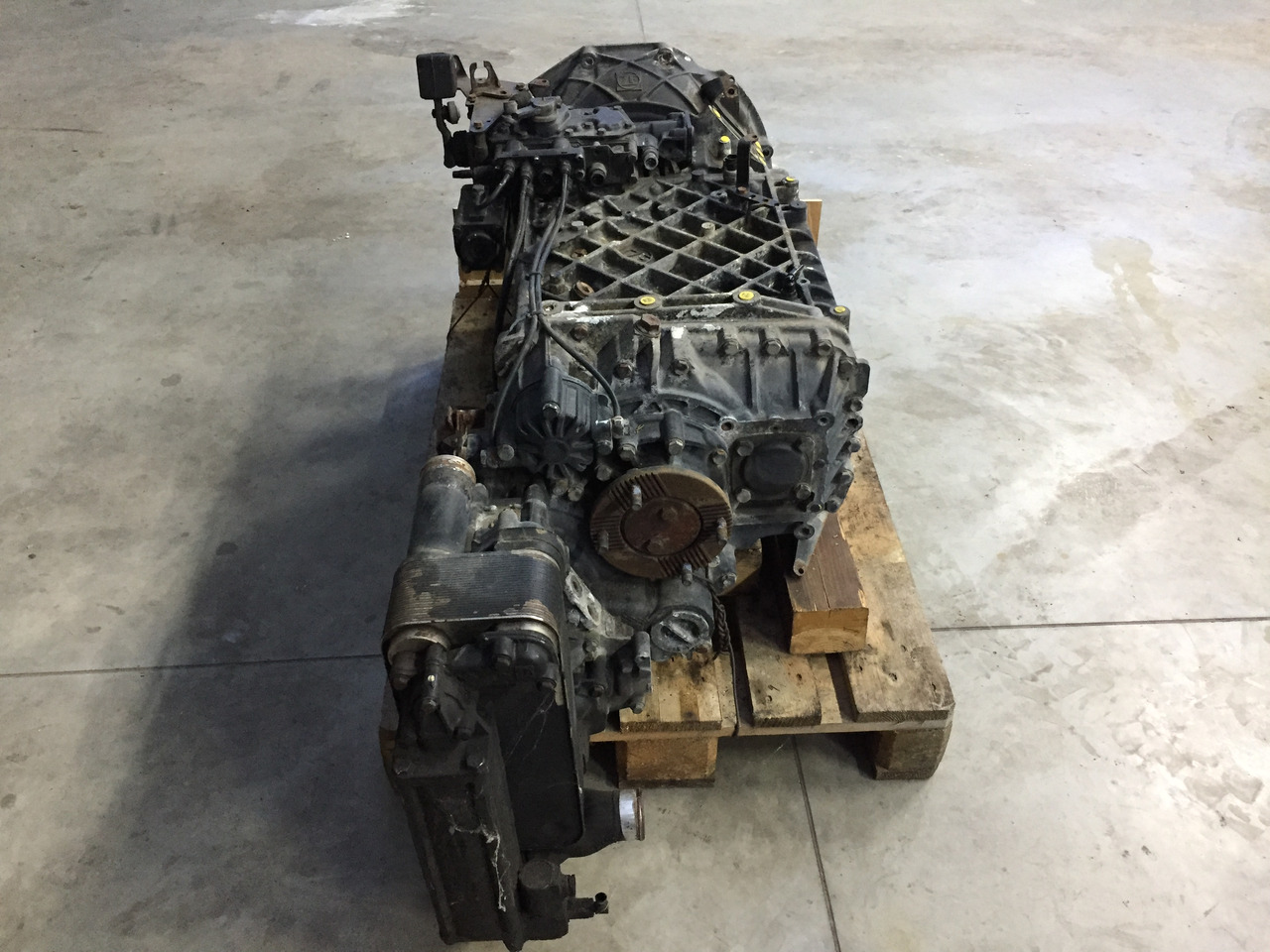 Gebrauchtes Getriebe MAN TGX 26.480, Typ : 16S 2321 TD, Artikel - Nr. : 81.32004 - 6274 - Caixa de velocidade por Camião: foto 4 Gebrauchtes Getriebe MAN TGX 26.480, Typ : 16S 2321 TD, Artikel - Nr. : 81.32004 - 6274 - Caixa de velocidade por Camião: foto 4