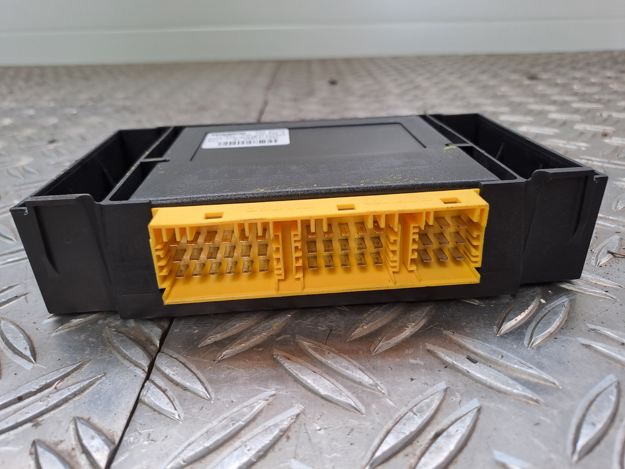 Gebrauchtes MAN TGX 26.440 Steuergerät Luftfederung ECAS 6x2, Artikel - Nr. : 81.25811 – 7020 - Centralina electrónica por Camião: foto 2 Gebrauchtes MAN TGX 26.440 Steuergerät Luftfederung ECAS 6x2, Artikel - Nr. : 81.25811 – 7020 - Centralina electrónica por Camião: foto 2