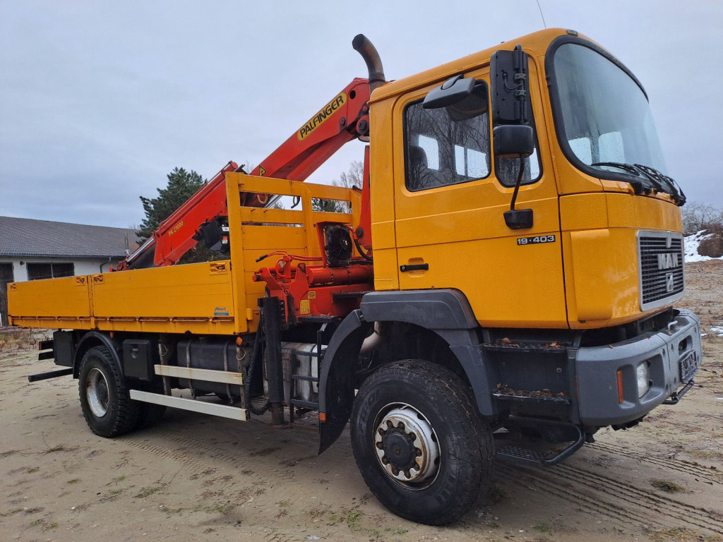 MAN 19.403 Pritsche 4x4 mit Palfingerkran PK 21000 mit Funk - Fernbedienung - Camião grua: foto 3 MAN 19.403 Pritsche 4x4 mit Palfingerkran PK 21000 mit Funk - Fernbedienung - Camião grua: foto 3