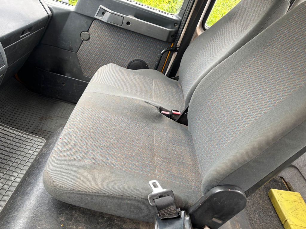 Camião de caixa aberta/ Plataforma MAN 8.224 L 2000: foto 7 Camião de caixa aberta/ Plataforma MAN 8.224 L 2000: foto 7