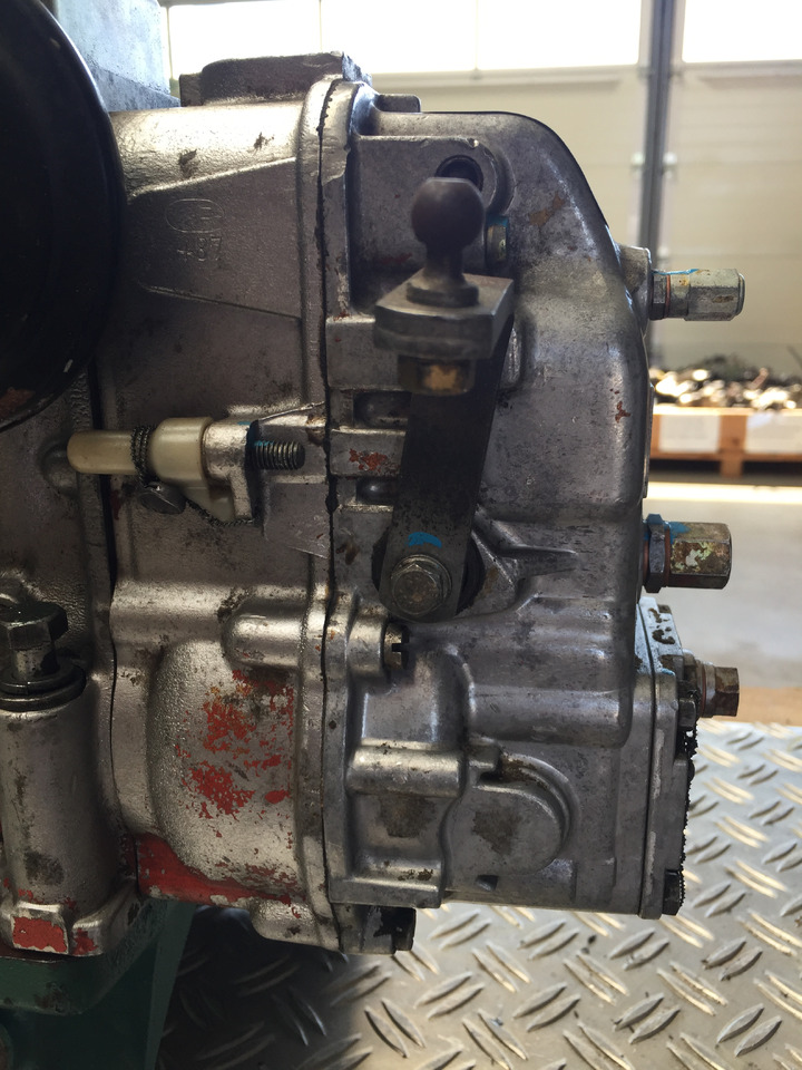 Neuwertige Einspritzpumpe D 70 B Radlader VOLVO, Artikel - Nr. : 0 401 876 187 - Bomba de combustivel por Camião: foto 5 Neuwertige Einspritzpumpe D 70 B Radlader VOLVO, Artikel - Nr. : 0 401 876 187 - Bomba de combustivel por Camião: foto 5