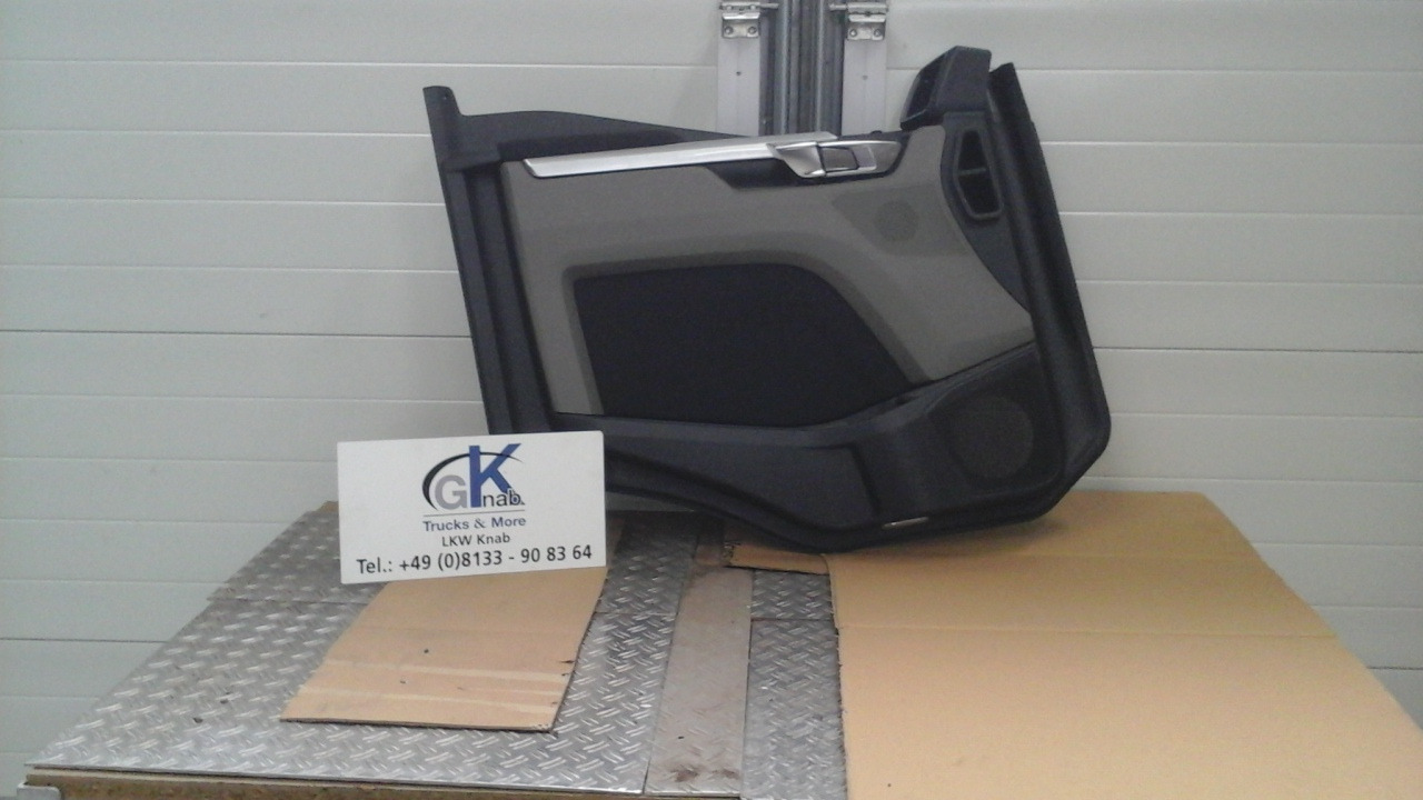 Neuwertige Türverkleidung rechts MAN TGM / TG3 Artikel - Nr.: 81.62630 - 6248 - Porta e peças por Camião: foto 2 Neuwertige Türverkleidung rechts MAN TGM / TG3 Artikel - Nr.: 81.62630 - 6248 - Porta e peças por Camião: foto 2