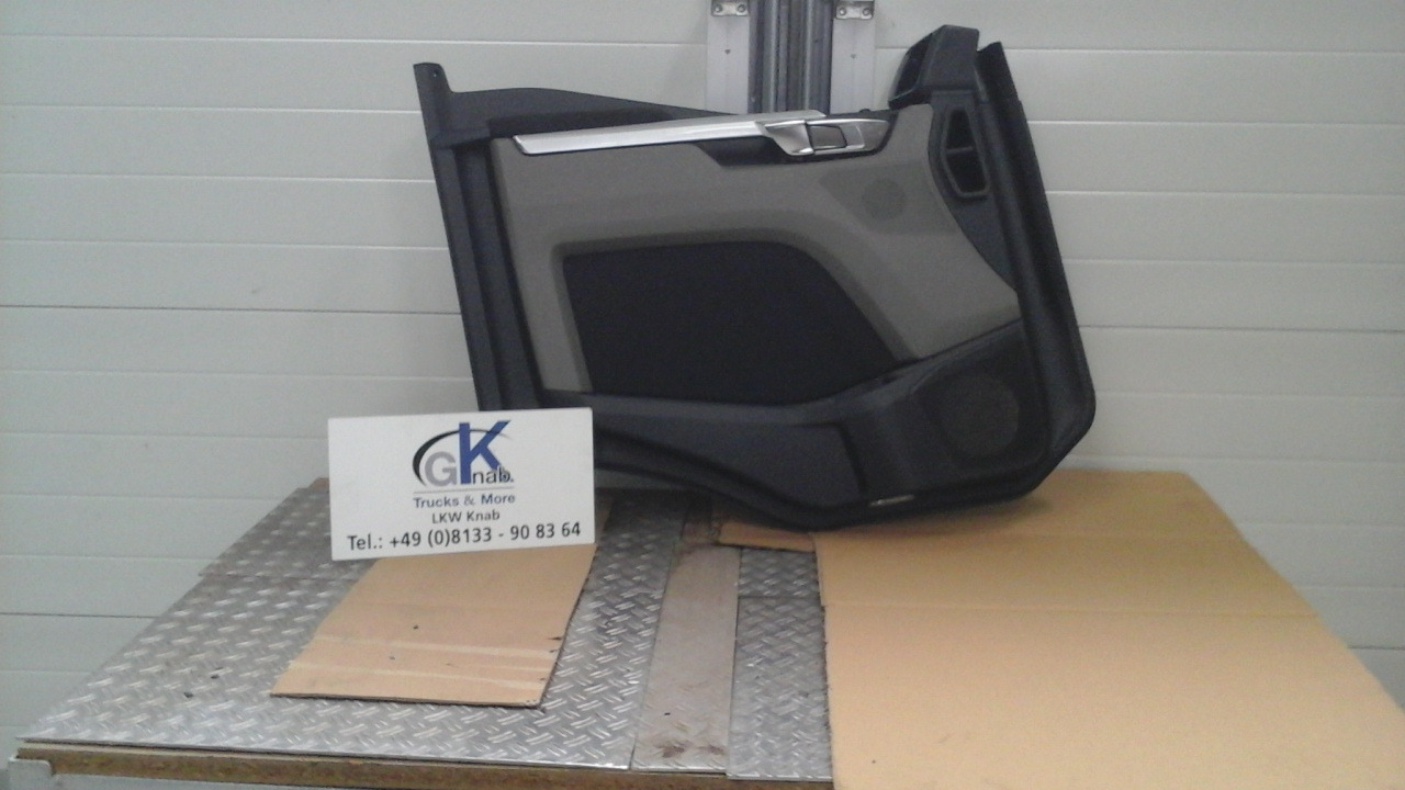Neuwertige Türverkleidung rechts MAN TGM / TG3 Artikel - Nr.: 81.62630 - 6248 - Porta e peças por Camião: foto 1 Neuwertige Türverkleidung rechts MAN TGM / TG3 Artikel - Nr.: 81.62630 - 6248 - Porta e peças por Camião: foto 1