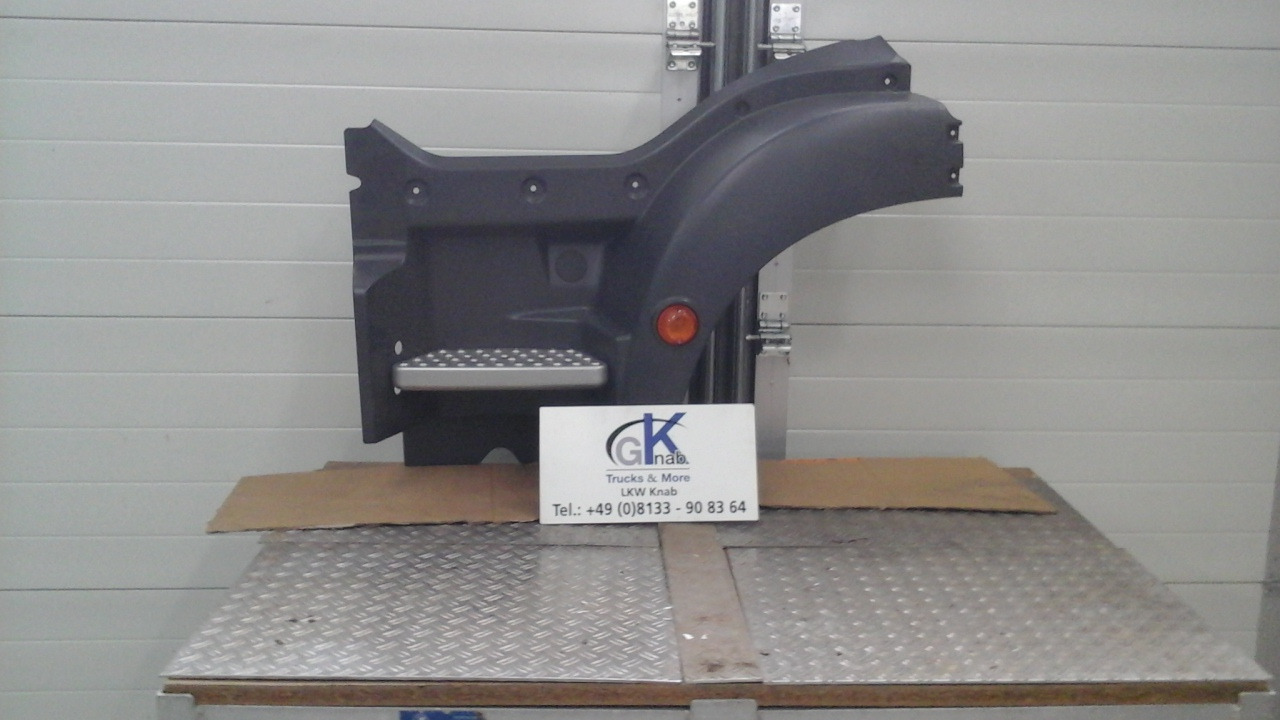 Neuwertiger MAN TGM / TG3 Einstiegkotflügel kurz, komplett, links Artikel - Nr.: 81.61520 - 0209 - Caixa de velocidade por Camião: foto 1 Neuwertiger MAN TGM / TG3 Einstiegkotflügel kurz, komplett, links Artikel - Nr.: 81.61520 - 0209 - Caixa de velocidade por Camião: foto 1