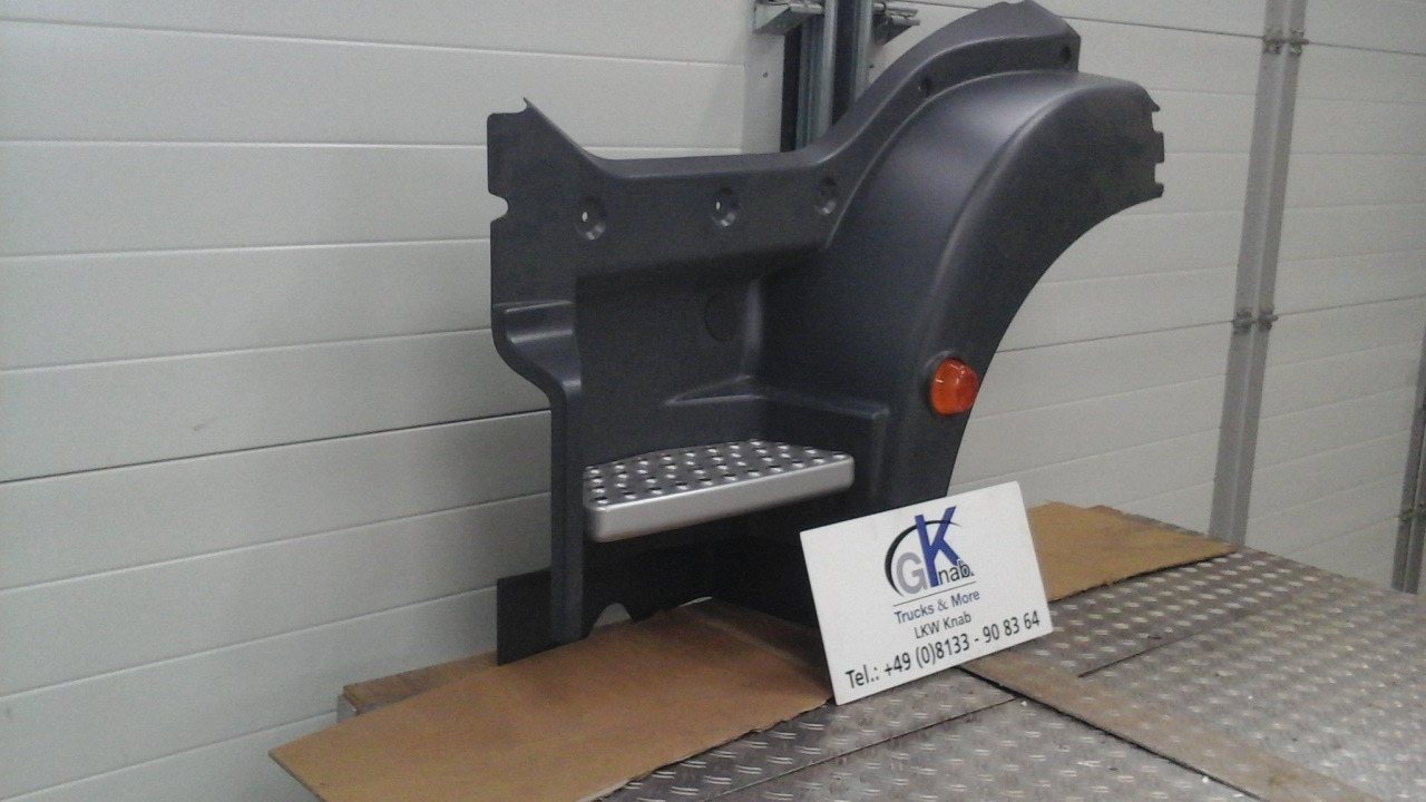 Neuwertiger MAN TGM / TG3 Einstiegkotflügel kurz, komplett, links Artikel - Nr.: 81.61520 - 0209 - Caixa de velocidade por Camião: foto 4 Neuwertiger MAN TGM / TG3 Einstiegkotflügel kurz, komplett, links Artikel - Nr.: 81.61520 - 0209 - Caixa de velocidade por Camião: foto 4