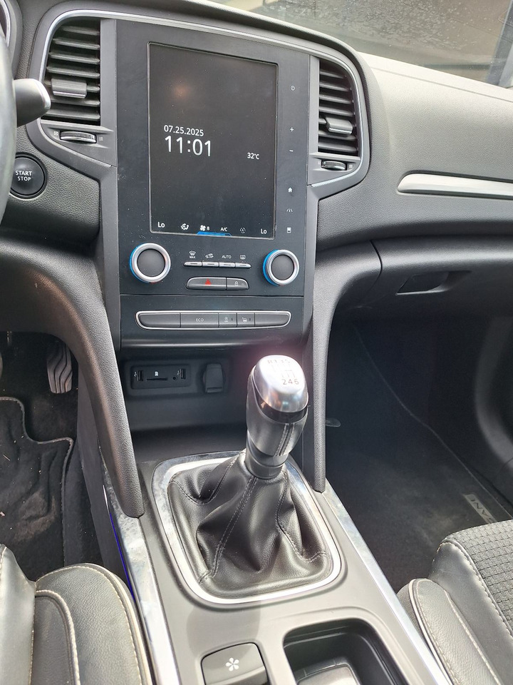 Renault Megane Blue dCi 95, zamjena - Sedan: foto 4 Renault Megane Blue dCi 95, zamjena - Sedan: foto 4