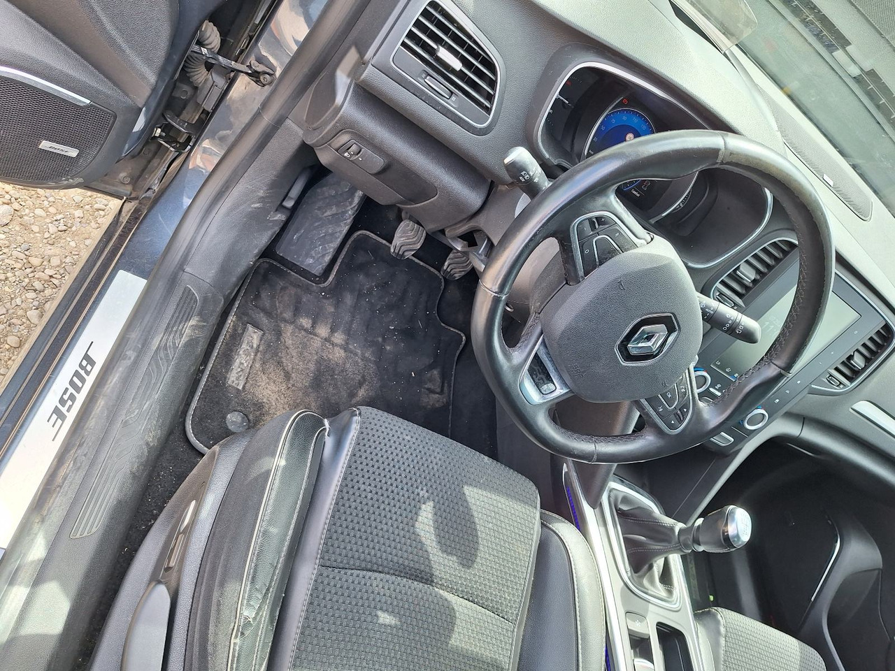 Renault Megane Blue dCi 95, zamjena - Sedan: foto 3 Renault Megane Blue dCi 95, zamjena - Sedan: foto 3