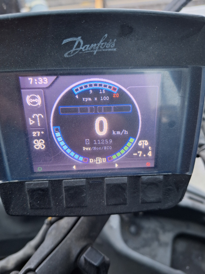 KALMAR DCG 100 45 ES7 - Manipulador de contentor: foto 4 KALMAR DCG 100 45 ES7 - Manipulador de contentor: foto 4