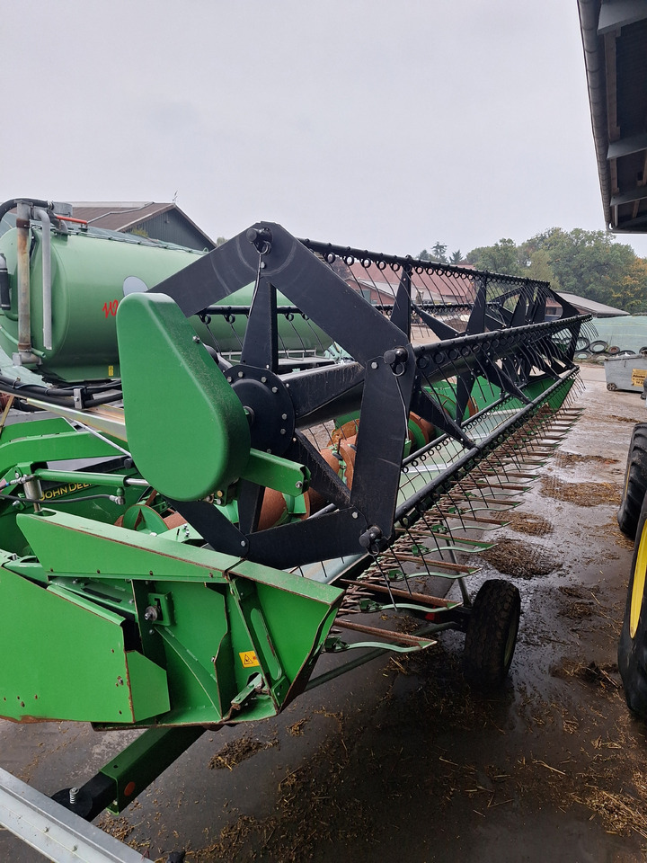 JOHN DEERE T550 - Ceifeira debulhadora: foto 3 JOHN DEERE T550 - Ceifeira debulhadora: foto 3