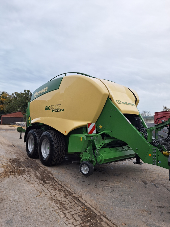 Krone Big Pack 1290 XC HDP II - Enfardadeira de fardos quadrados: foto 1 Krone Big Pack 1290 XC HDP II - Enfardadeira de fardos quadrados: foto 1