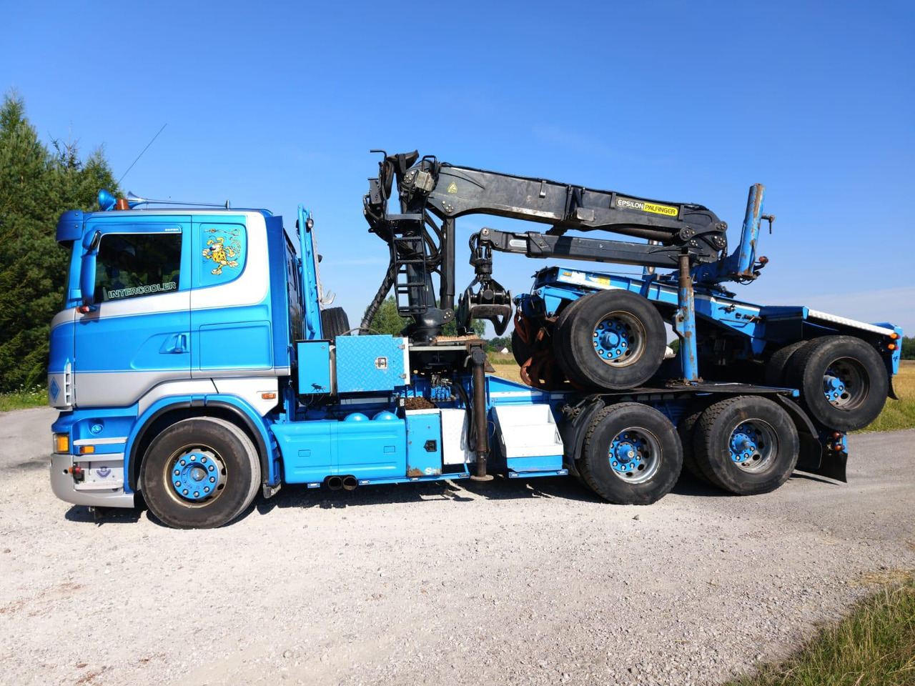 SCANIA R620 V8 - Camião de transporte de madeira, Camião grua: foto 4 SCANIA R620 V8 - Camião de transporte de madeira, Camião grua: foto 4