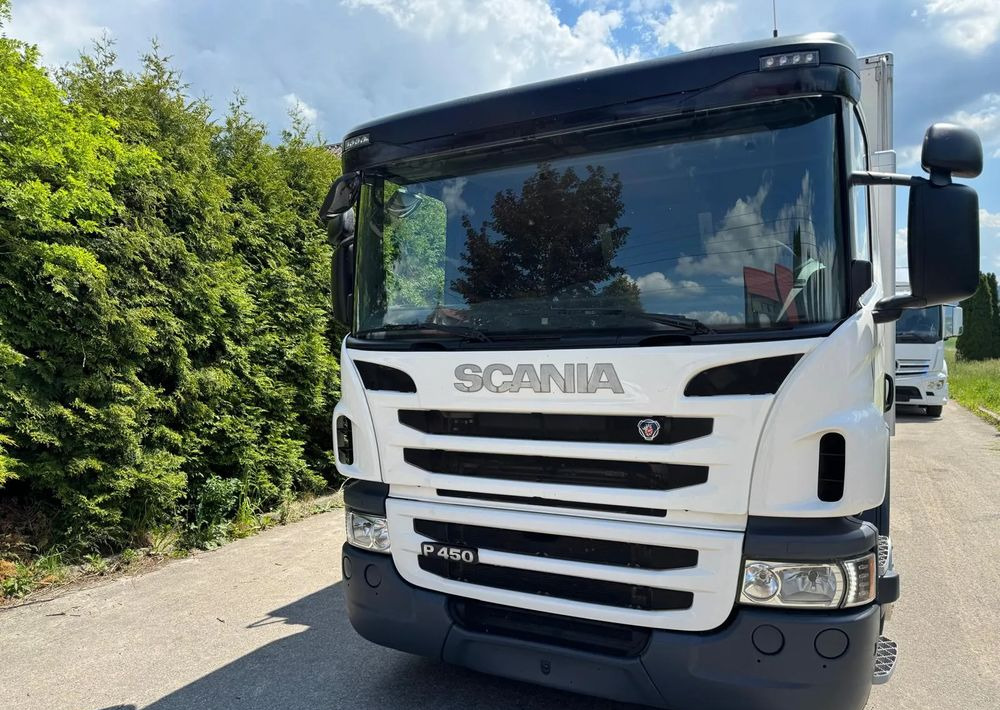 Scania Scania P 450 / CHŁODNIA + WINDA / 23 PALETY / EURO6 / OŚ SKRĘTNA / CARRIER/ ASO - Camião frigorífico: foto 2 Scania Scania P 450 / CHŁODNIA + WINDA / 23 PALETY / EURO6 / OŚ SKRĘTNA / CARRIER/ ASO - Camião frigorífico: foto 2