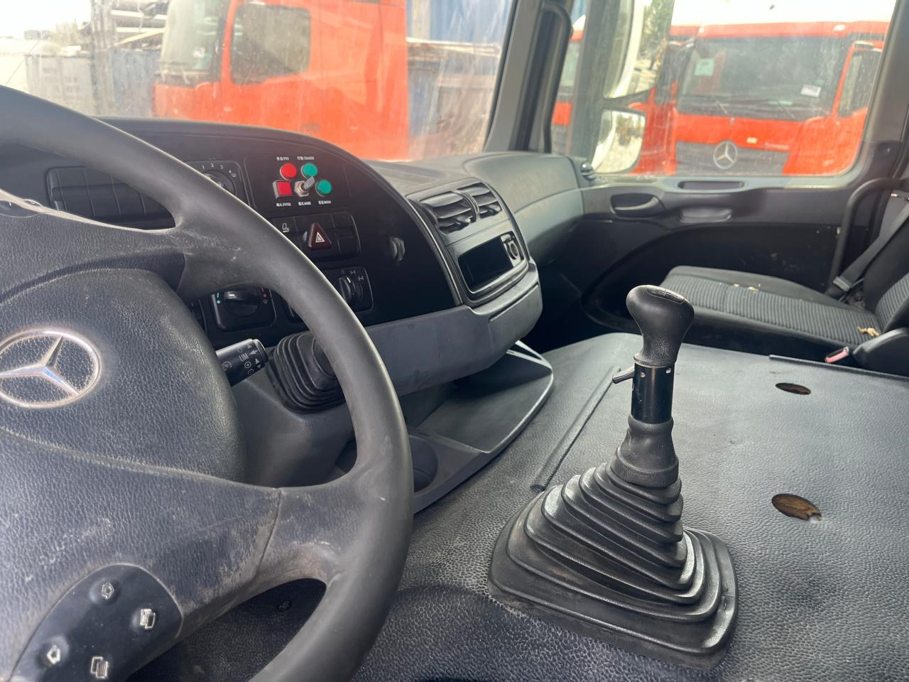 MERCEDES-BENZ Actros 3340 - Camião chassi: foto 4 MERCEDES-BENZ Actros 3340 - Camião chassi: foto 4