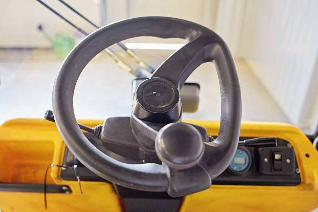 DEC Modena - Trator elétrics: foto 3 DEC Modena - Trator elétrics: foto 3