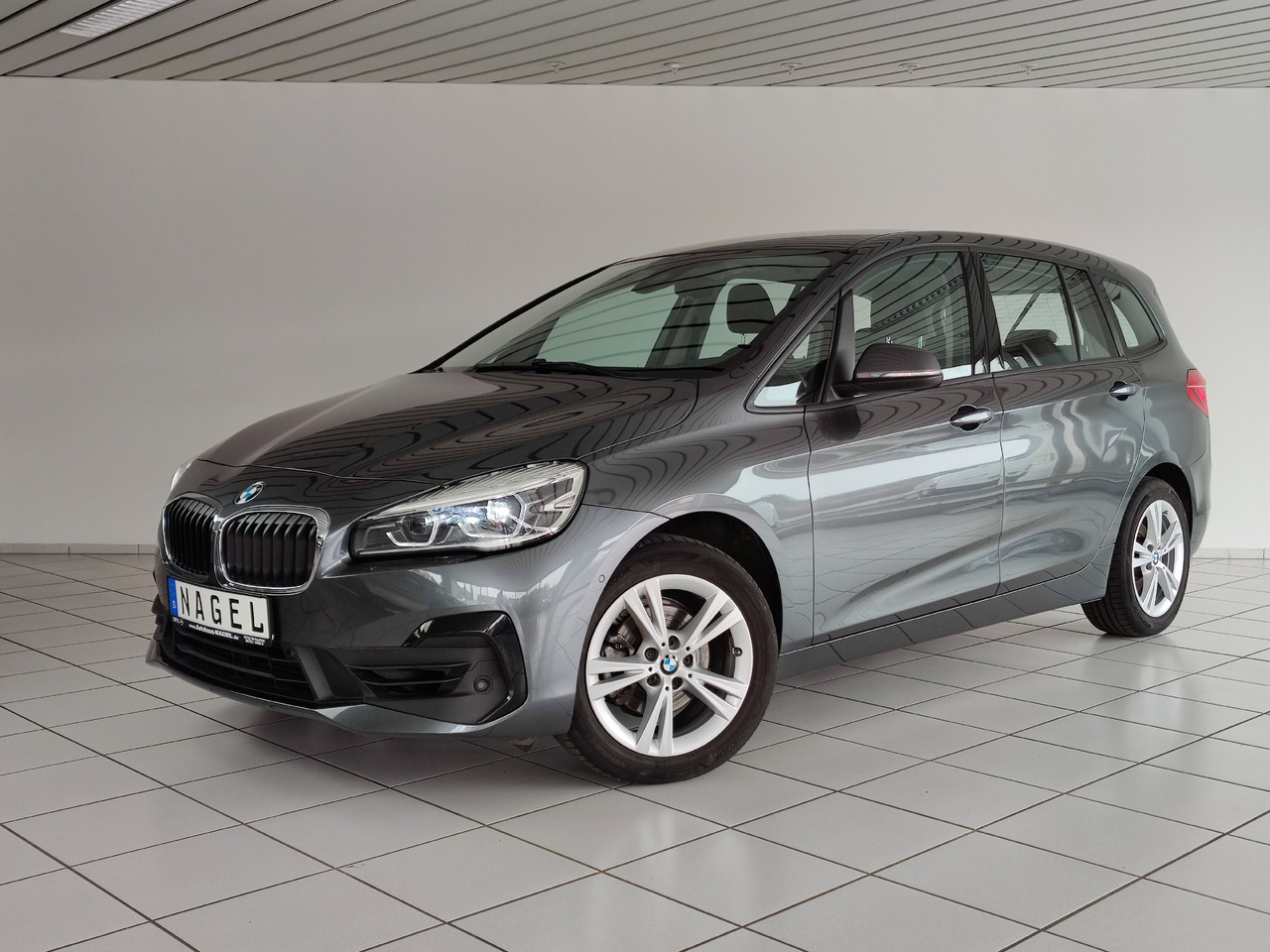 BMW 216 i Gran Tourer Advantage RTTI Navi Apple DAB PDC - Carrinha: foto 1 BMW 216 i Gran Tourer Advantage RTTI Navi Apple DAB PDC - Carrinha: foto 1