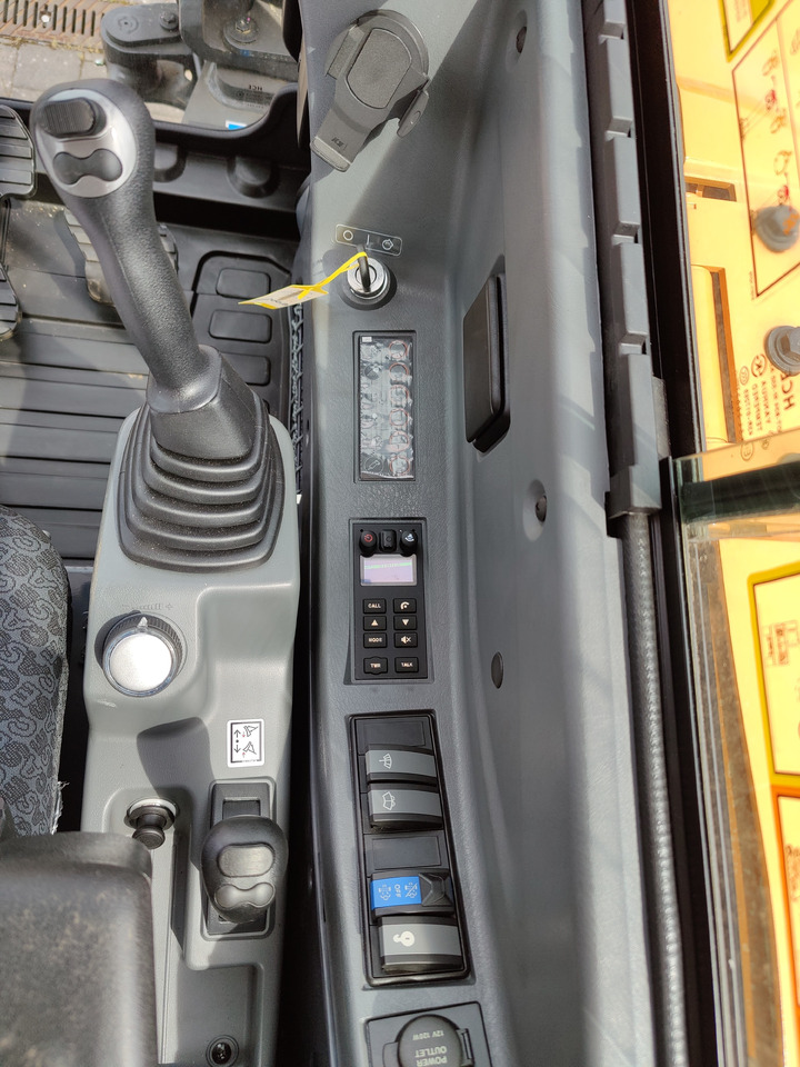 Mini escavadeira novo Case CX60C: foto 9 Mini escavadeira novo Case CX60C: foto 9