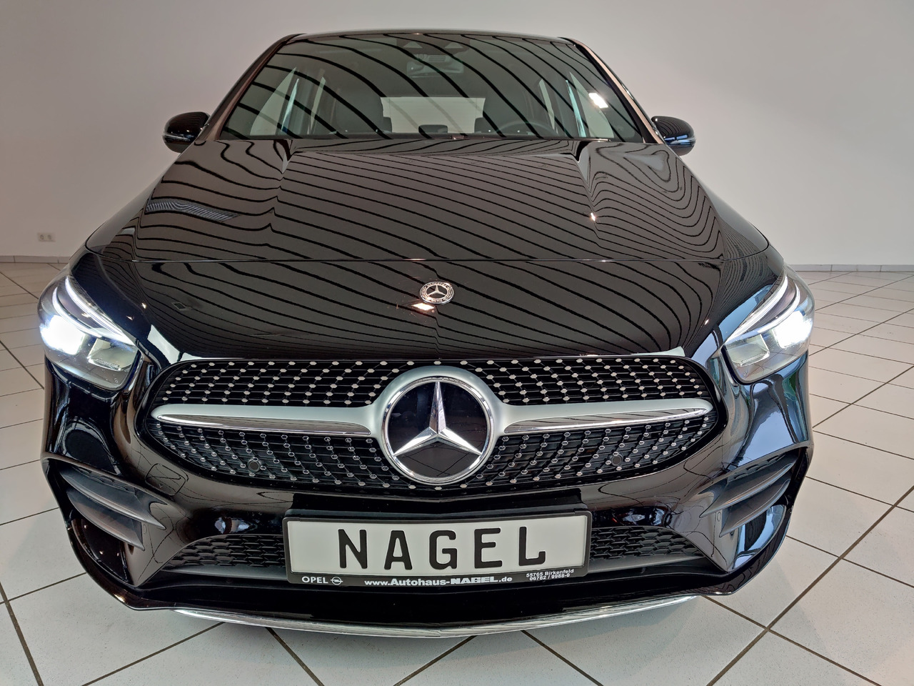 Mercedes-Benz B 200 d 8G-DCT AMG Line Navi LED Sport DAB Rükam - Máquina de outro: foto 3 Mercedes-Benz B 200 d 8G-DCT AMG Line Navi LED Sport DAB Rükam - Máquina de outro: foto 3