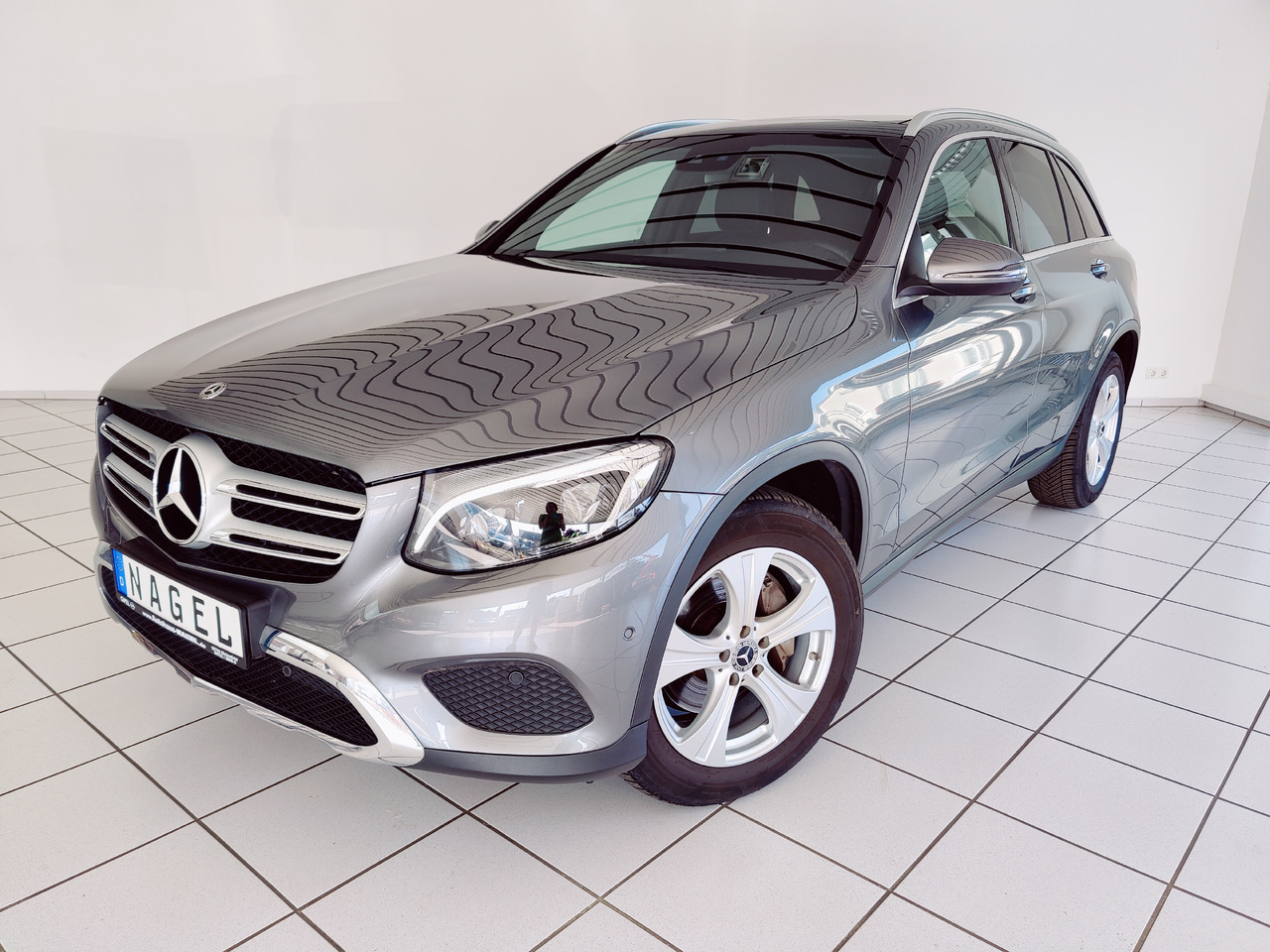 Mercedes-Benz GLC 220 d 4Matic AHK Navi RüKam SHZ - SUV: foto 1 Mercedes-Benz GLC 220 d 4Matic AHK Navi RüKam SHZ - SUV: foto 1