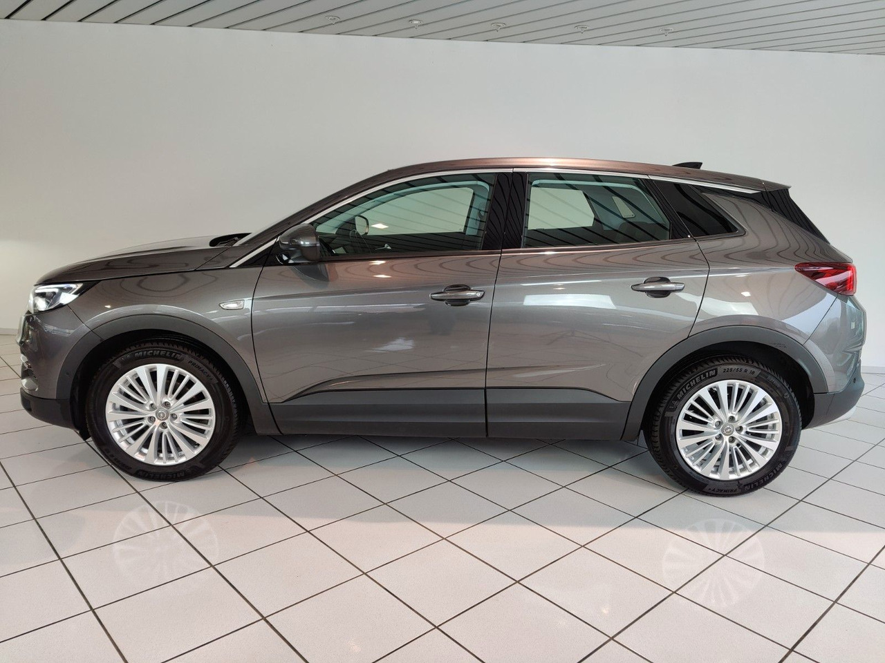 Opel Grandland X 1,2 Business Inno. Navi Leder PDC DAB LED - SUV: foto 5 Opel Grandland X 1,2 Business Inno. Navi Leder PDC DAB LED - SUV: foto 5