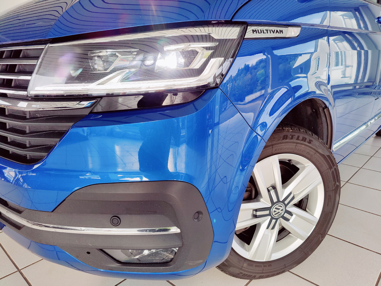 Volkswagen T6.1 Multivan Cruise*DAB+*Rükam*Standheizung*AHK Cruise FWD - Furgão de passageiros: foto 2 Volkswagen T6.1 Multivan Cruise*DAB+*Rükam*Standheizung*AHK Cruise FWD - Furgão de passageiros: foto 2