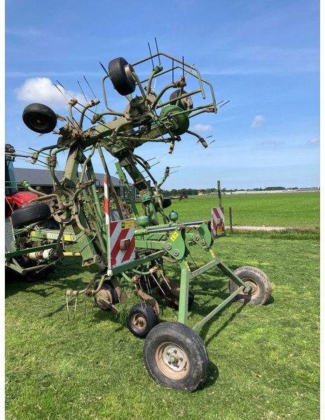 Krone KWT8.50/8 - Ancinho enleirador: foto 2 Krone KWT8.50/8 - Ancinho enleirador: foto 2