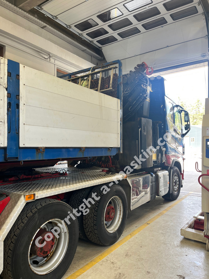 VOLVO FH 540 - Camião de caixa aberta/ Plataforma, Camião grua: foto 4 VOLVO FH 540 - Camião de caixa aberta/ Plataforma, Camião grua: foto 4