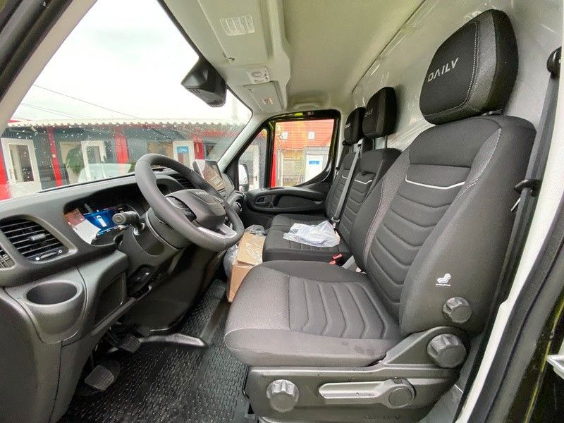 Iveco 35C18H - Furgão: foto 4 Iveco 35C18H - Furgão: foto 4