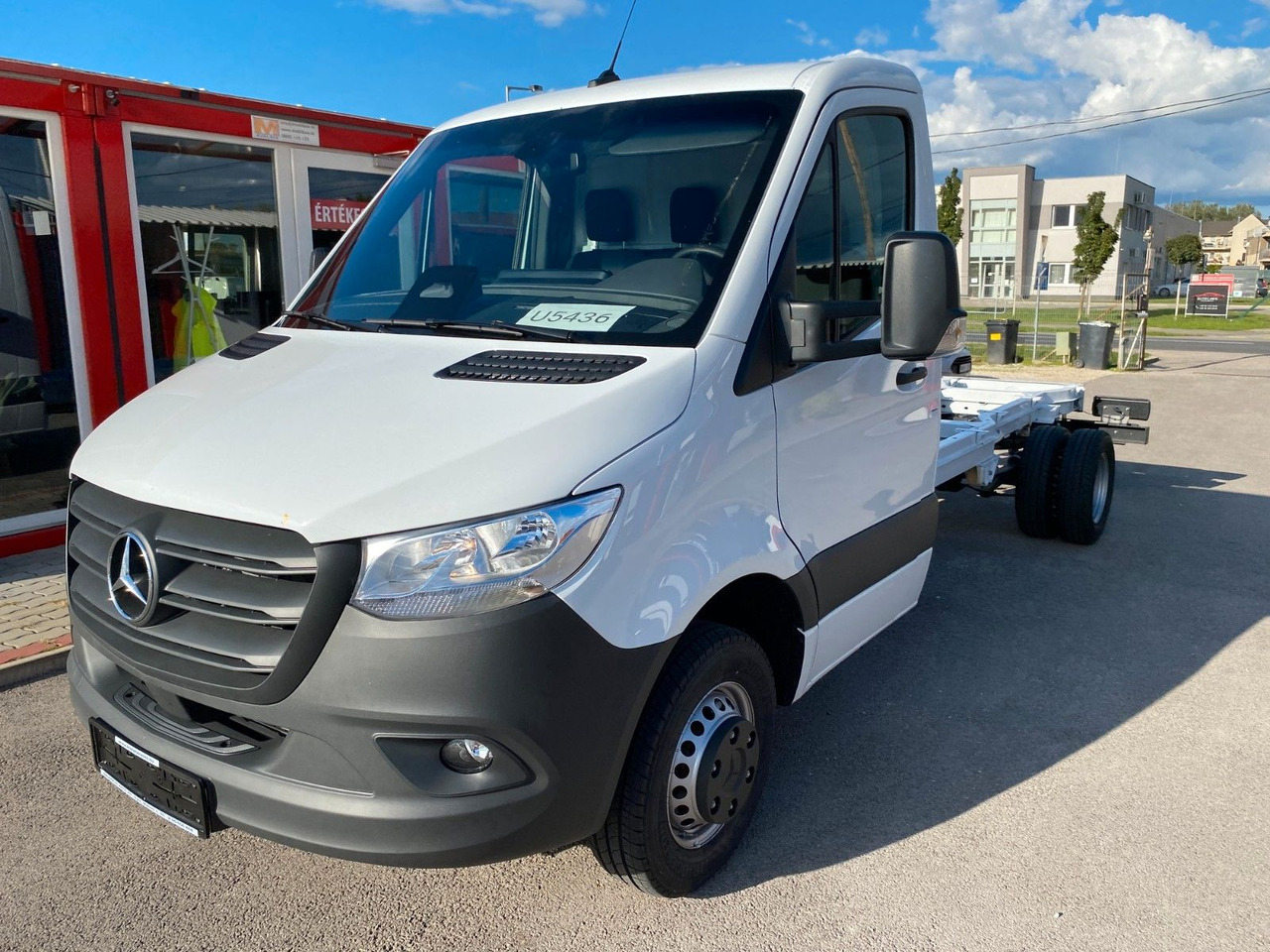 Mercedes-Benz Sprinter 519 Koffer - Carrinha de contentor: foto 3 Mercedes-Benz Sprinter 519 Koffer - Carrinha de contentor: foto 3
