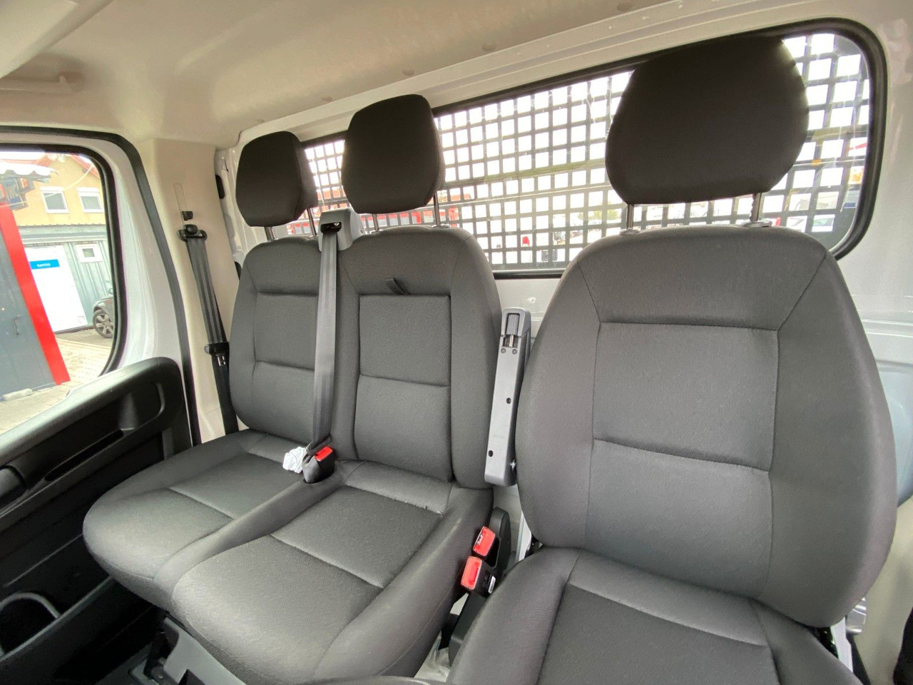 Leasing de  Peugeot BOXER CHC L4 HEAVY PRITSCHE+PLANE Peugeot BOXER CHC L4 HEAVY PRITSCHE+PLANE: foto 12 Leasing de  Peugeot BOXER CHC L4 HEAVY PRITSCHE+PLANE Peugeot BOXER CHC L4 HEAVY PRITSCHE+PLANE: foto 12