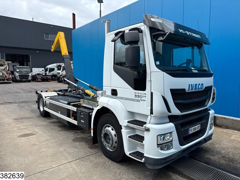 Iveco Stralis 330 CNG Unused, EURO 6, Retarder, Palfinger - Camião polibenne: foto 3 Iveco Stralis 330 CNG Unused, EURO 6, Retarder, Palfinger - Camião polibenne: foto 3